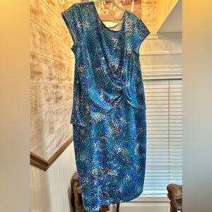 172.  Ruched dress size XL